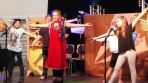 kinderchor mit tante emma.jpg