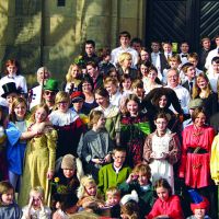 Die Mitwirkenden vor der Lukas-Kirche Dresden